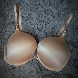Victoria's Secret Bombshell Plunge Bra 36D